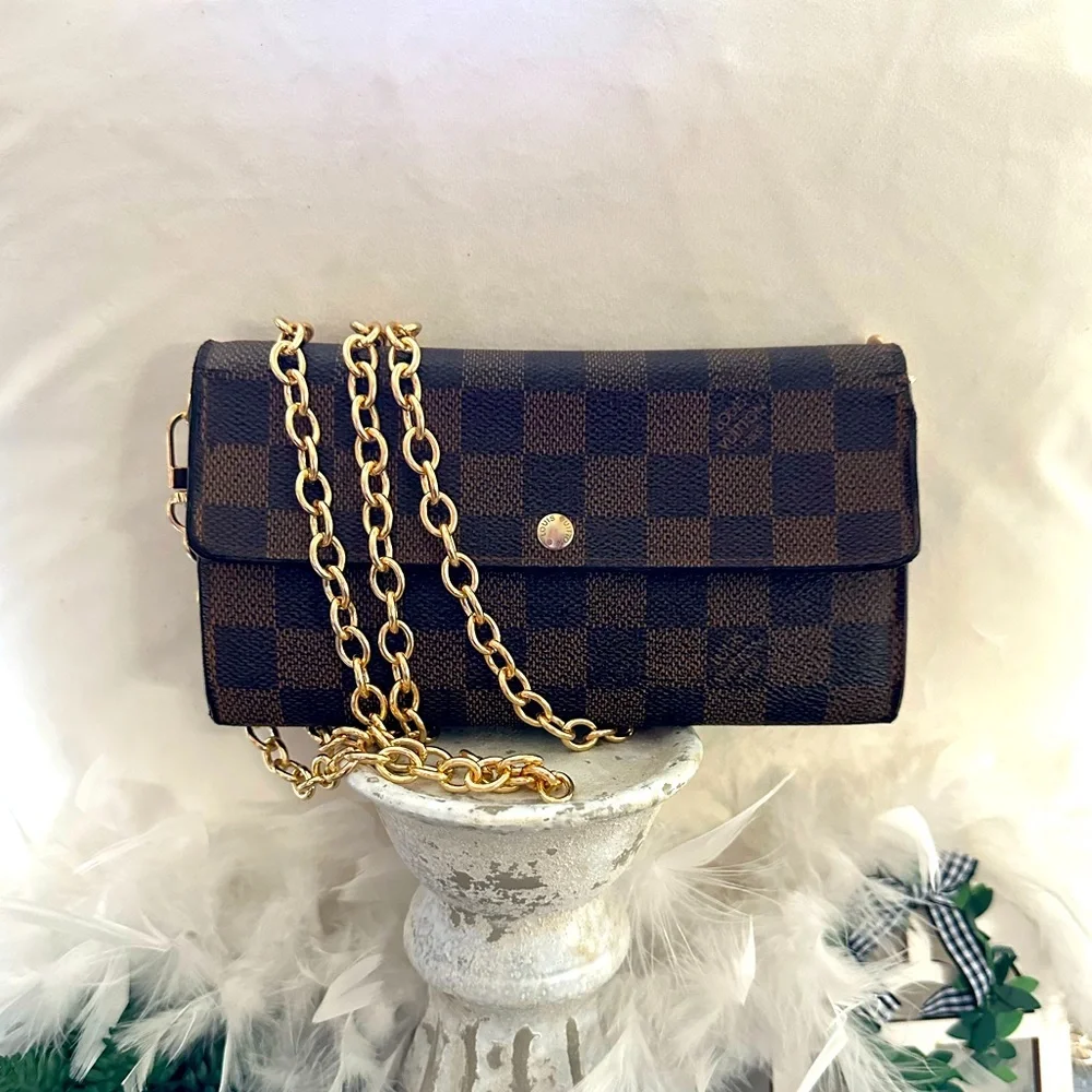 Louis Vuitton Damier Porte Feuille Sarah Long Bifold Wallet